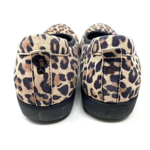 Aravon Abbey Ballet Flat Leopard Print - Picture 4 of 7